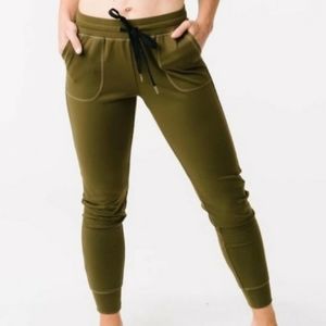 ZYIA Olive Green Ascend Joggers Size XXL